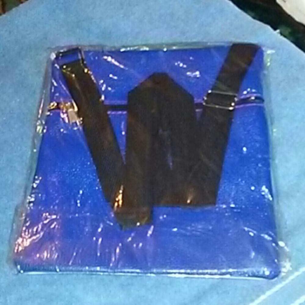SHOULDER BAG - Picture 2 of 2